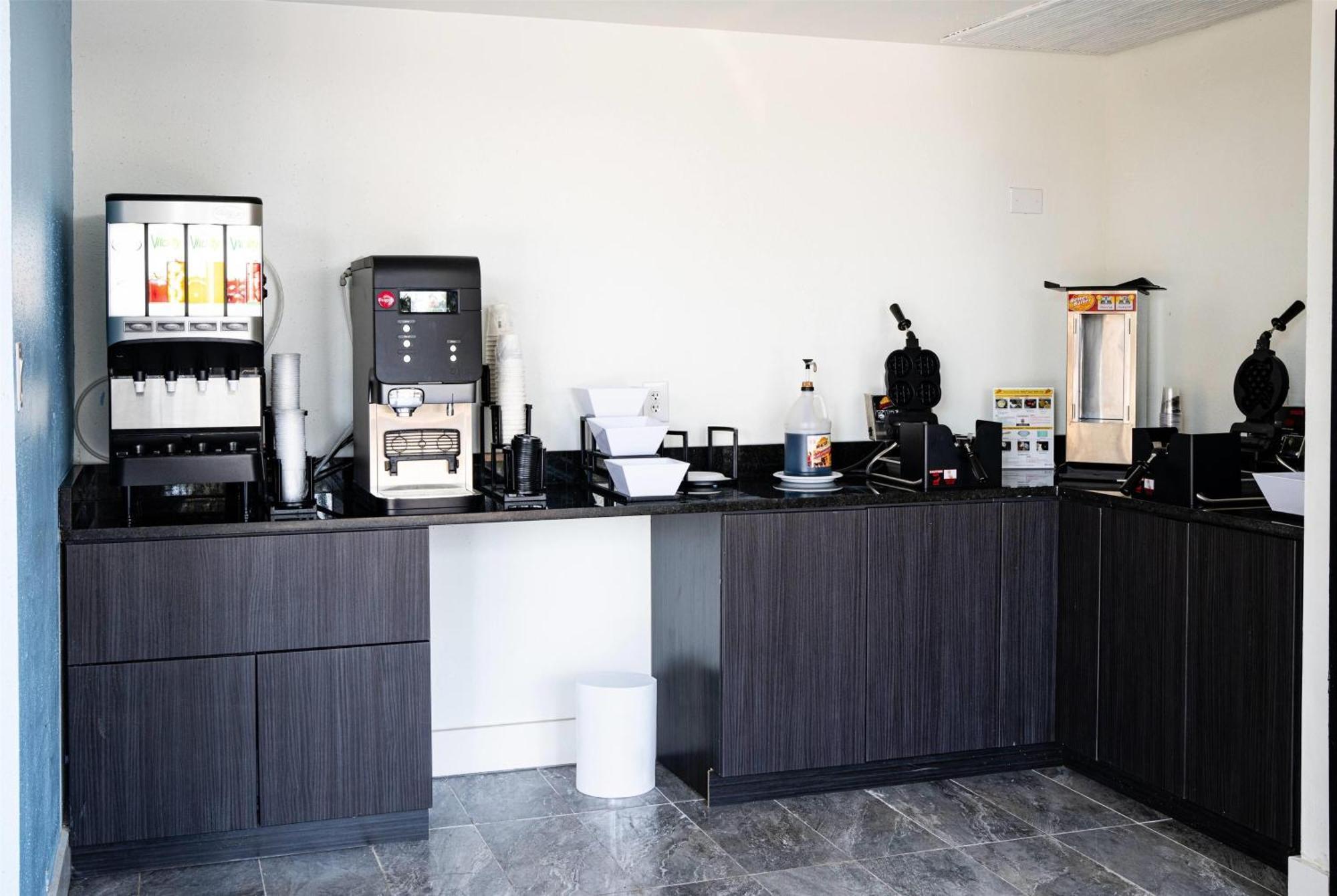 מלון Baymont By Wyndham Corpus Christi Airport מראה חיצוני תמונה